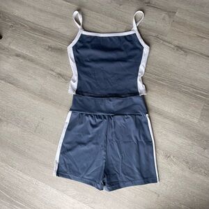 Amazon Women's Blue and White Activewear Set